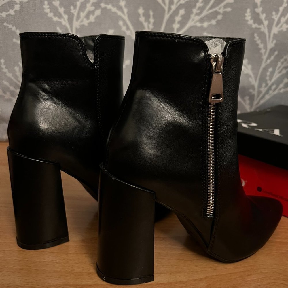 Ankle boots - 7.5